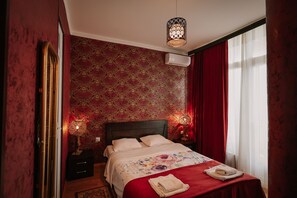 7 habitaciones, tabla de planchar con plancha, wifi y ropa de cama 
