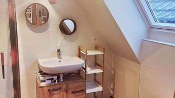 Doccia, asciugacapelli, asciugamani