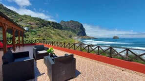 Hus, sjøutsikt | Terrasse/patio