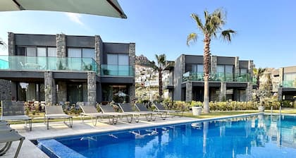 Luxurious with Private Pool B2