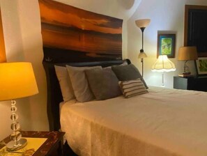 2 Schlafzimmer, Schreibtisch, Bügeleisen/Bügelbrett, WLAN