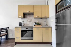 Fridge, microwave, oven, dishwasher - Metro Bemowo Studio - Balcony, Parking, near Metro by Rentujemy (Warszawa)