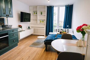 Iron/ironing board, free WiFi, bed sheets - Warsaw Studio Apartment - City View, Parks nearby by Rentujemy (Warszawa)