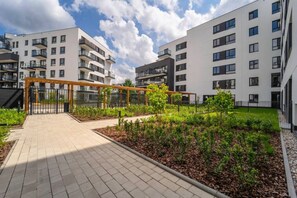 Property grounds - Galeria Północna Apt - 45m2, Parking, Balcony - by Rentujemy (Warszawa)