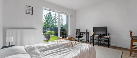 1 bedroom, desk, iron/ironing board, free WiFi