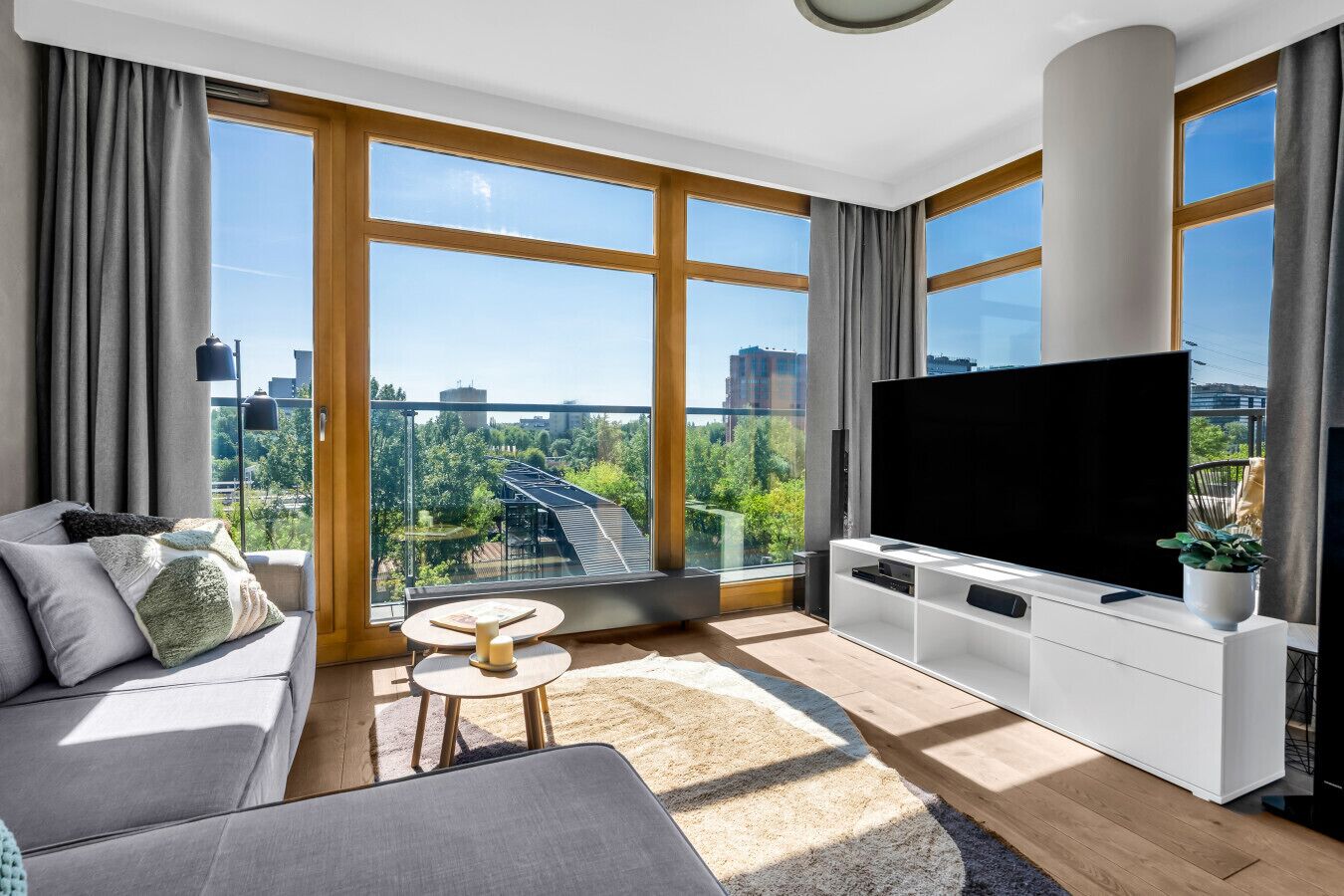 Smart-TV, Stereoanlage