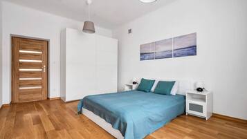 1 dormitorio, escritorio, tabla de planchar con plancha y wifi gratis