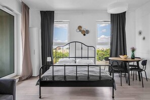 1 habitación, escritorio, tabla de planchar con plancha y wifi gratis 