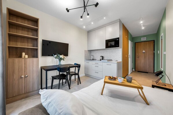 1 bedroom, iron/ironing board, free WiFi, bed sheets