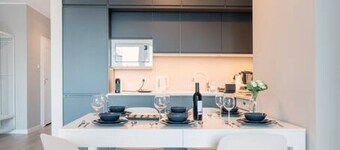 72m2 Manufaktura Prestige Suite with Parking by Rentujemy