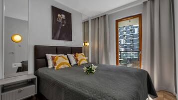 1 bedroom, desk, iron/ironing board, free WiFi