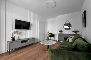 Smart TV - Wola Business Apartments by Rentujemy (Warszawa)