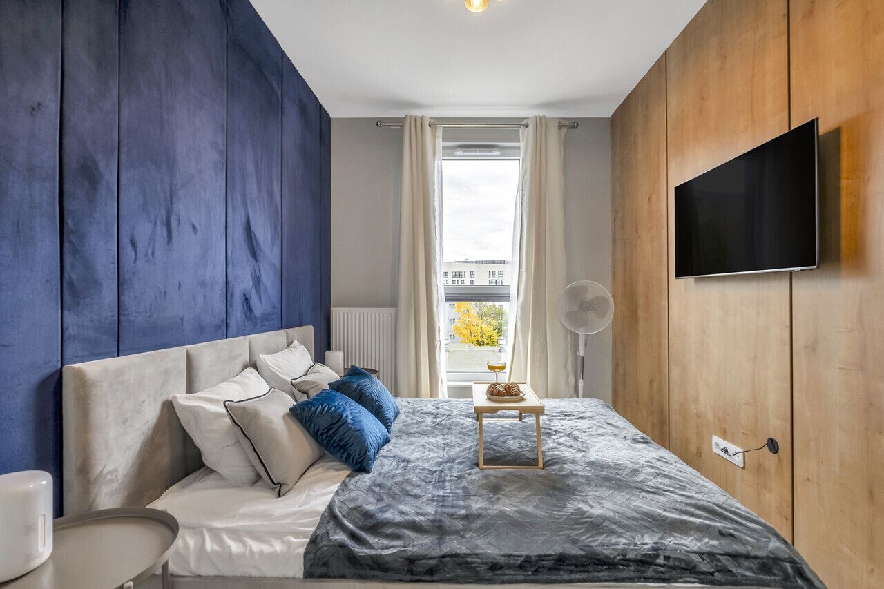 3 chambres, bureau, fer et planche à repasser, lit parapluie