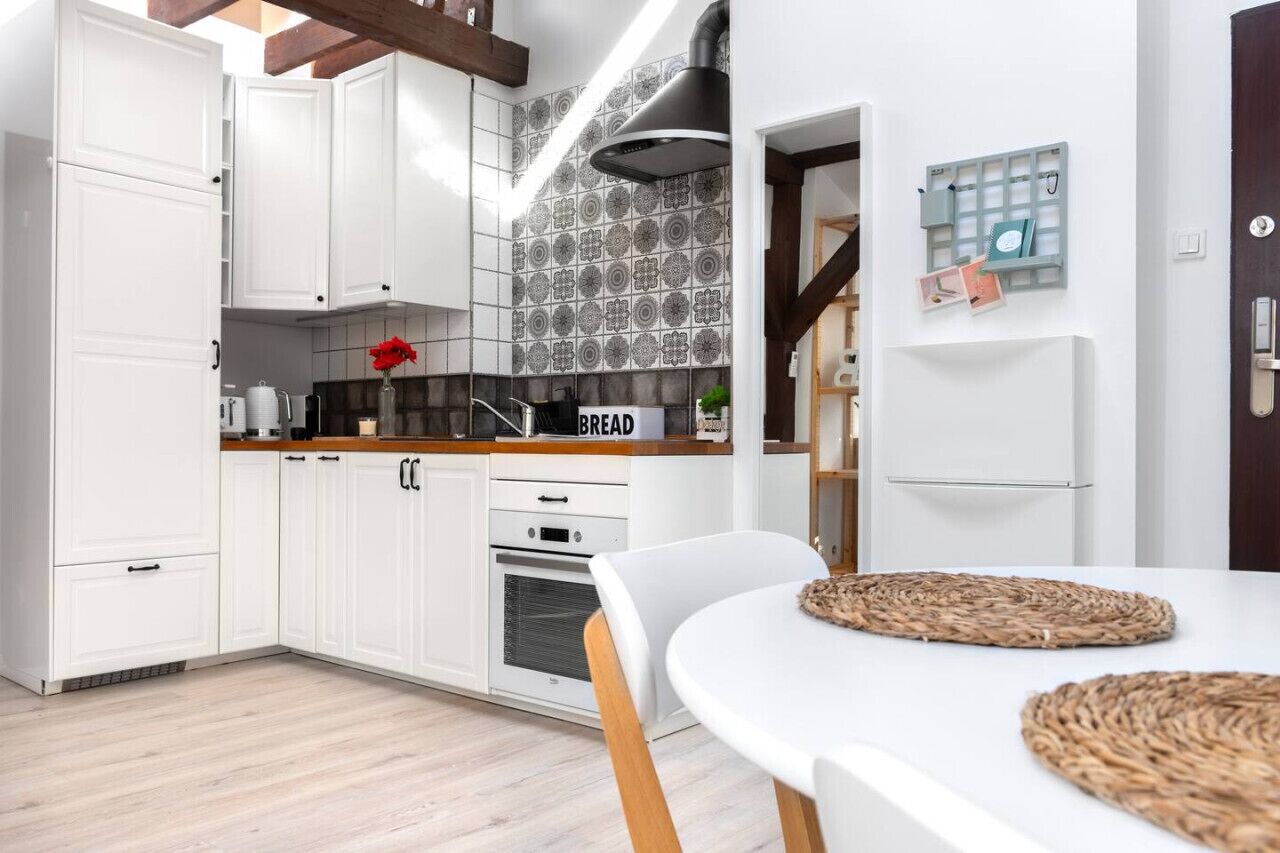 ثلاجة، ميكروويف، فرن، موقد طهي مسطح