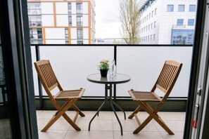 Outdoor dining - Racjonalizacji Business Apartments by Rentujemy (Warszawa)