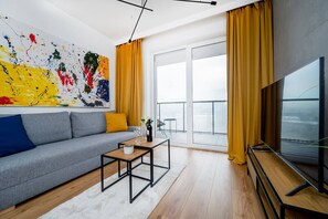 Smart TV - 9th Floor Manufaktura Suite - Parking, Balcony - by Rentujemy (Lódz)