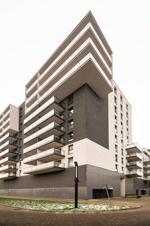 Exterior - 9th Floor Manufaktura Suite - Parking, Balcony - by Rentujemy (Lódz)