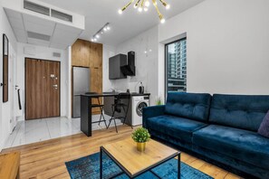 Interior - Bliska Wola - City Skyline View, 10th Floor, Balcony - by Rentujemy (Warszawa)