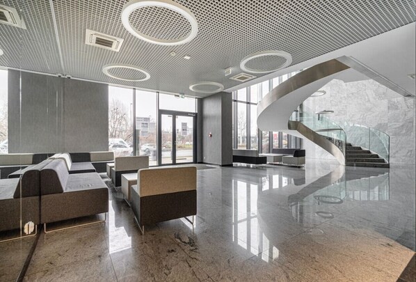 Interior - Bliska Wola - City Skyline View, 10th Floor, Balcony - by Rentujemy (Warszawa)