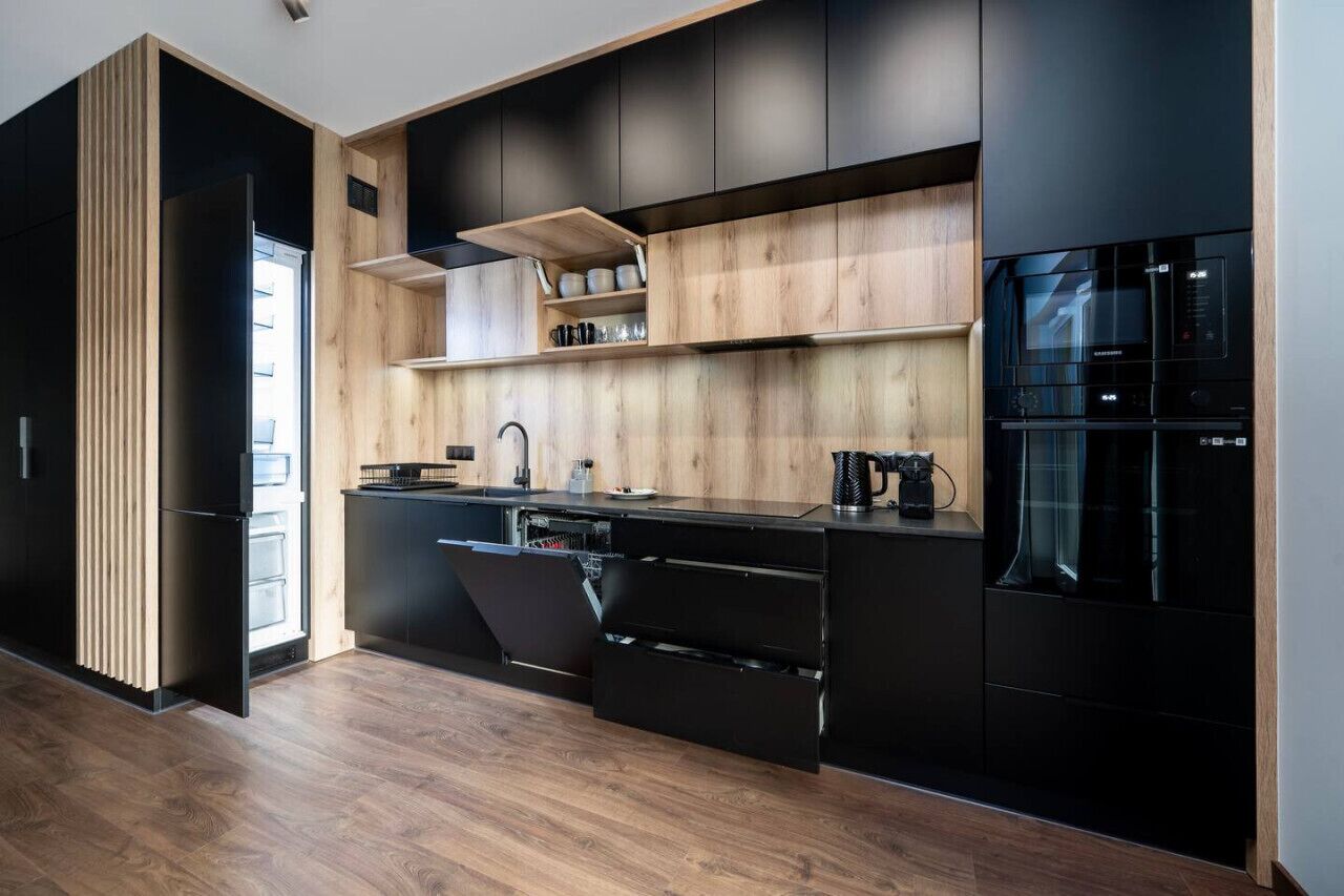 冰箱、微波炉、烤箱、炉灶