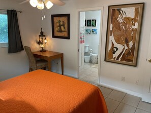 3 Schlafzimmer, Schreibtisch, Bügeleisen/Bügelbrett, WLAN