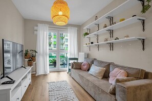 Smart TV - Rakowska Comfort Apartment w/ Parking by Rentujemy (Warszawa)