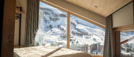 5 chambres, fer et planche à repasser, lit parapluie, Wi-Fi gratuit