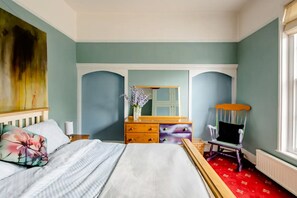 House | 4 bilik tidur, seterika/papan seterika, Wi-fi percuma, cadar katil