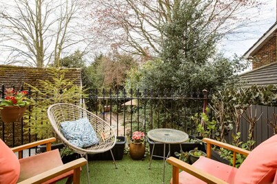 Billericay Georgian House, Sleeps 6 - Pet Friendly