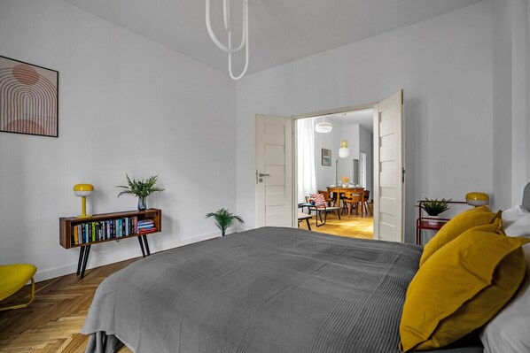 2 bedrooms, desk, iron/ironing board, free WiFi