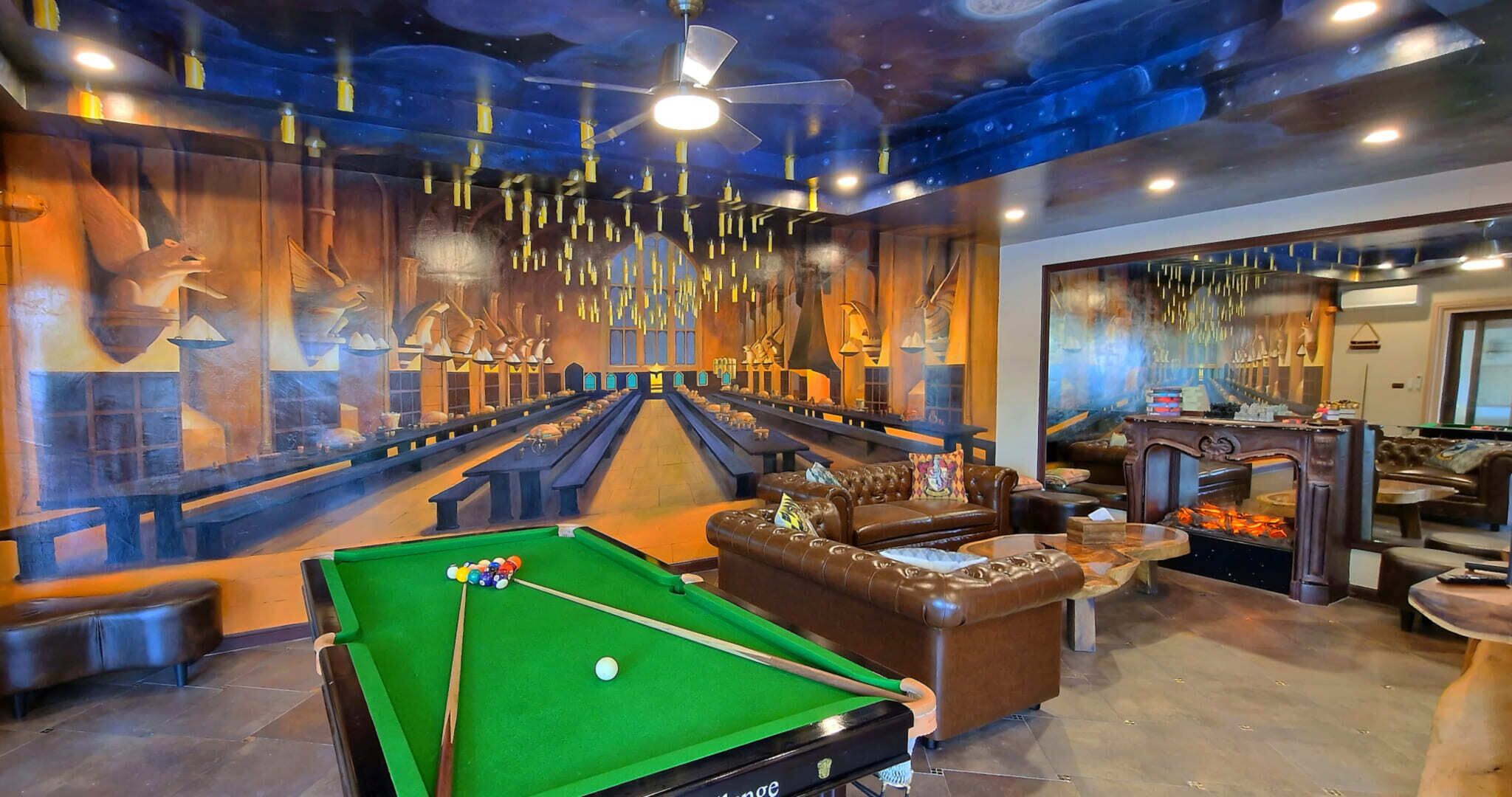 Signature Villa, 6 Bedrooms | Living area | 85-inch LED TV with cable channels, video game console, Netflix