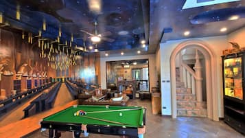 Signature Villa, 6 Bedrooms | Living area | 85-inch LED TV with cable channels, video game console, Netflix
