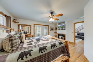 2 habitaciones, escritorio, tabla de planchar con plancha y wifi gratis 