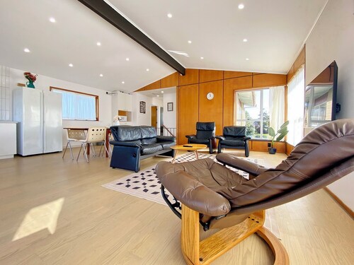 Waterfront villa near IKEA and Sylvia Park