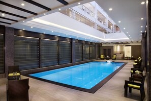 Indoor pool - The Radiant Swan (Vagra)