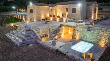 Fachada de la propiedad