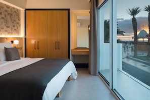 1 bedroom, premium bedding, memory foam beds, in-room safe