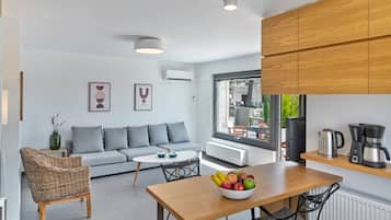 Smart TV, books, offices