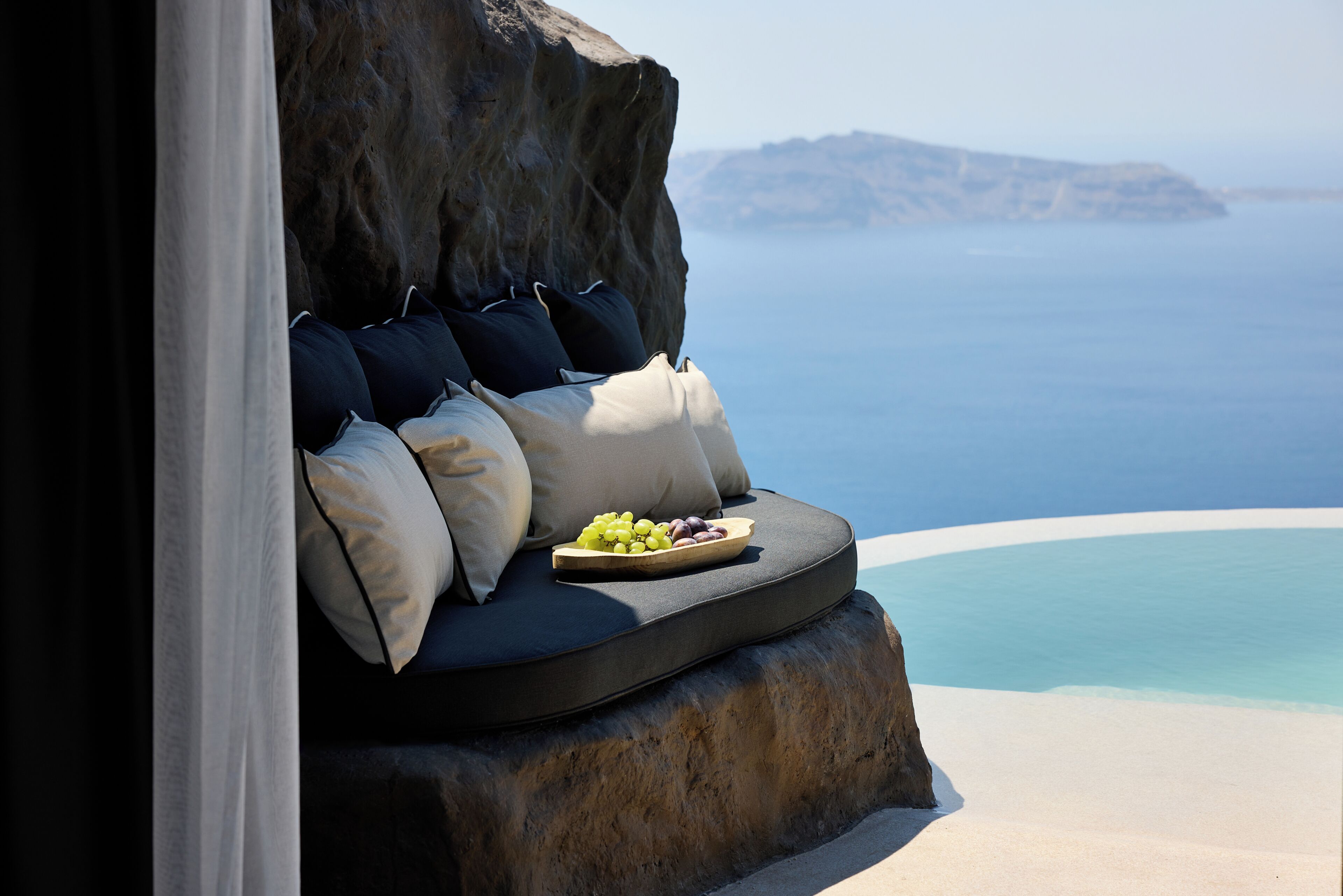 Cave Suite Caldera View with Private Pool | Terrace/patio