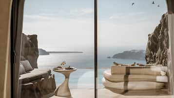 Cave Suite Caldera View with Private Pool | Utsikt fra balkong