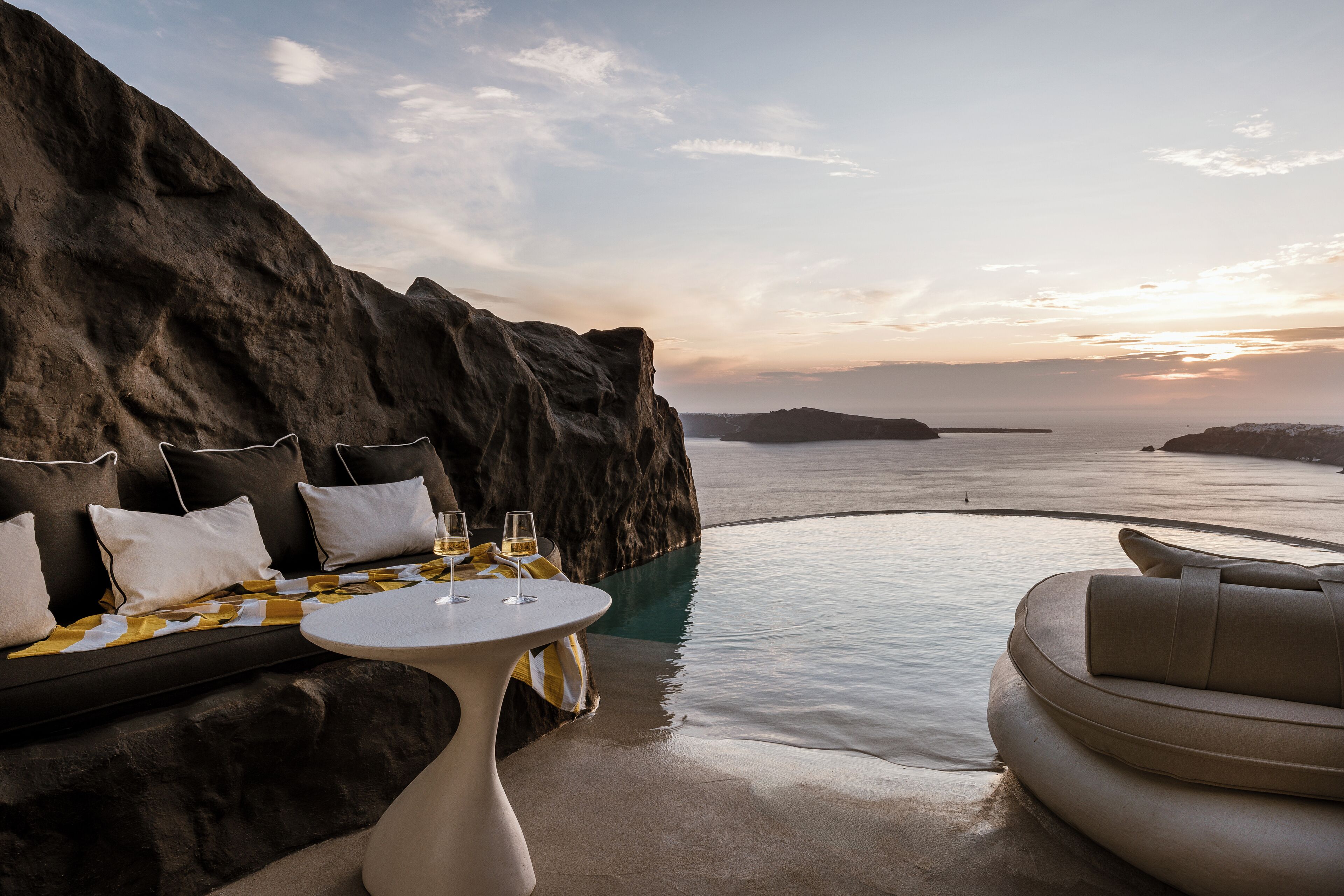 Cave Suite Caldera View with Private Pool | View from room