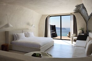 Sunset Suite Caldera View with Private Pool | 1 bedroom, premium bedding, minibar, in-room safe