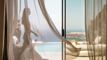 Sunset Suite Caldera View with Private Pool | 露台/庭院