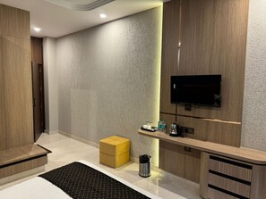 Superior Double Room | Room amenity - The Fresco Resort Haridwar Uttarakhand (Roorkee)