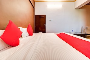 Classic Room | 1 bilik tidur, meja, cadar katil 