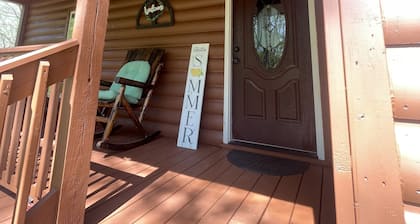 Peaceful Cabin Steps Away From The Creek, Convenient Access To ATV Trails!