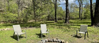 Peaceful cabin steps away from the creek, convenient access to ATV trails!