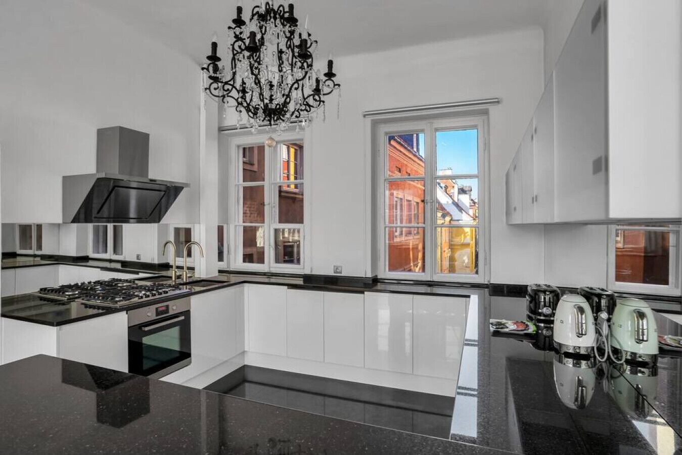 Réfrigérateur, micro-ondes, four, lave-vaisselle