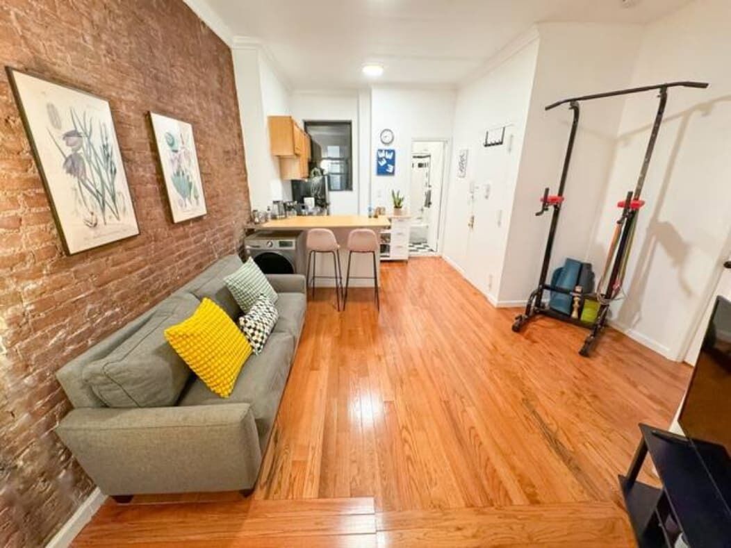 1727-3RS Renovated 3br-2bath UES perfect for share
