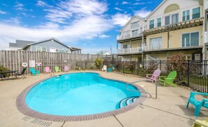 Pool - Followin' The Son Too - 3 BR in Calinda Cay; Comm. Pool & Ocean Views (North Topsail Beach)